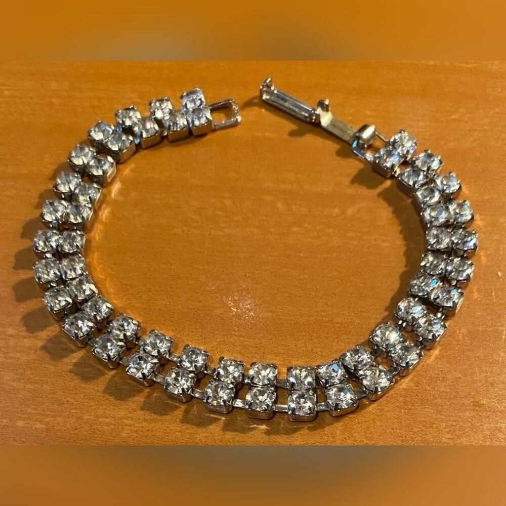 Silver Tone Rhinestone Tennis Bracelet Double Strand Women’s 7” Sparkle Jewelry